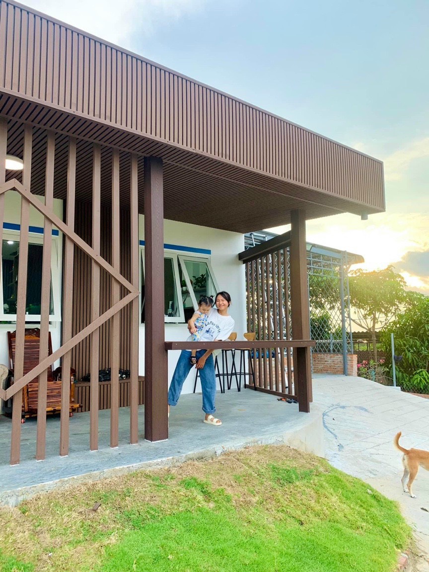 Thi công trần gỗ nhựa ngoài trời tại Hải An Hải Phòng