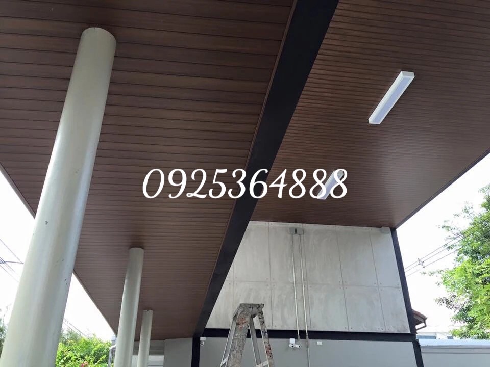 Thi công trần gỗ nhựa ngoài trời tại Thuỷ Nguyên Hải Phòng