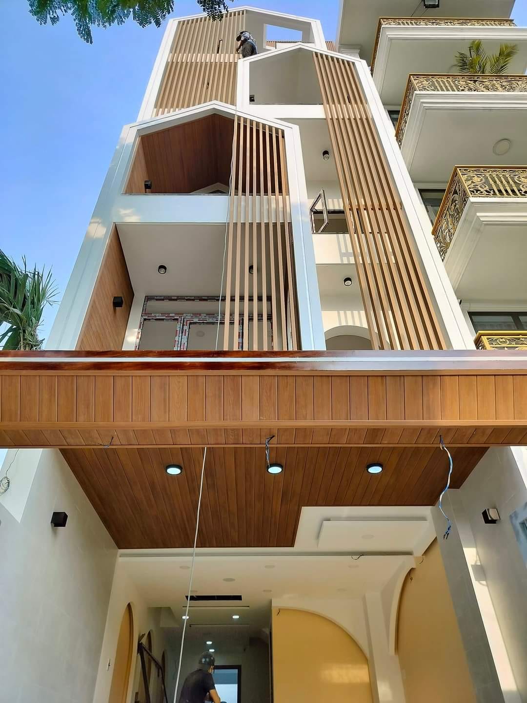 Trần gỗ nhựa ngoài trời đẹp tại Hải Phòng