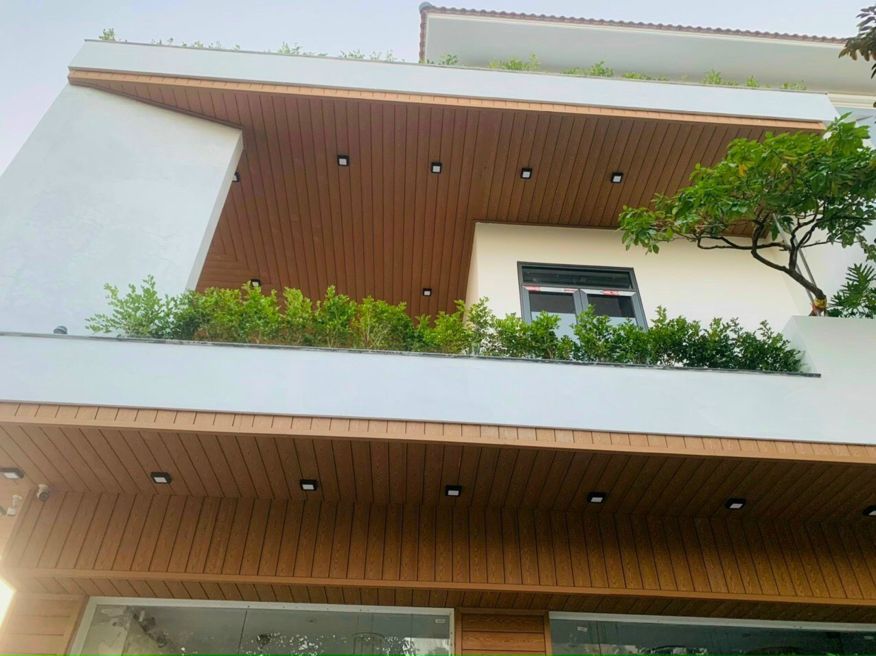 Trần gỗ nhựa ngoài trời mã T7
