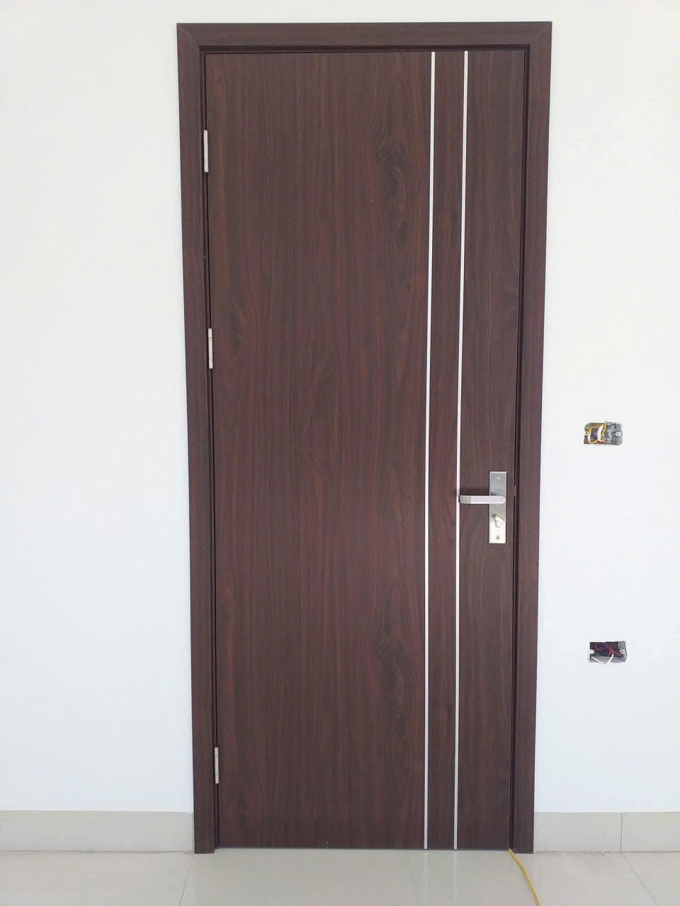 BÁO GIÁ CỬA NHỰA COMPOSITE TẠI HẢI PHÒNG